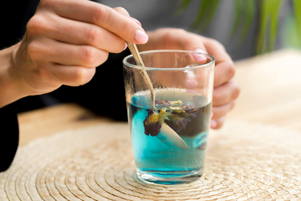 A visual representation of how powdered vitamins enhance hydration and nutrient intake, featuring a glass of water with dissolved powder